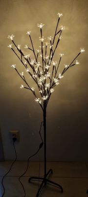 LED dekoratívny stromček so stojanom 120cm Teplá biela
