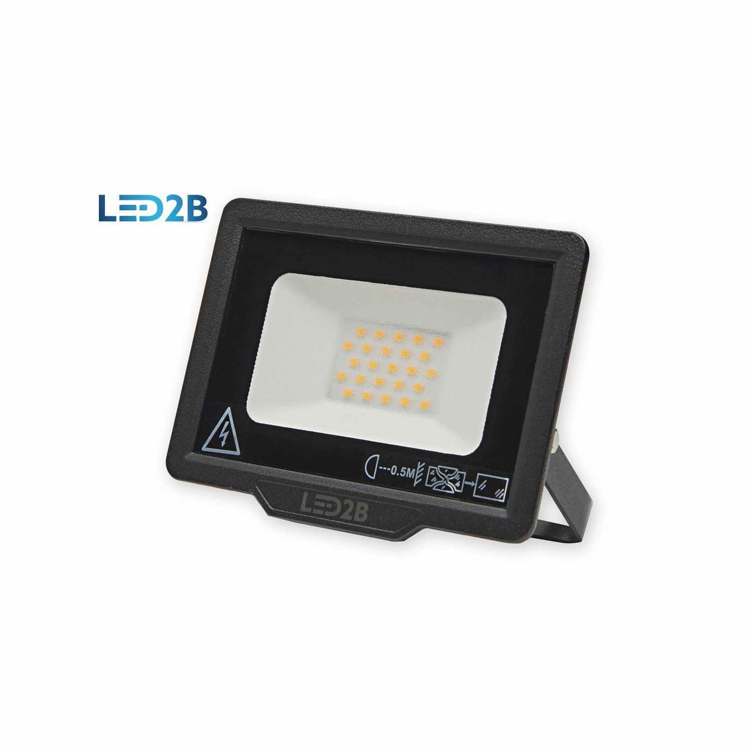 LED REFLEKTOR 20W NEUTRÁLNA BIELA ČIERNY LED2B