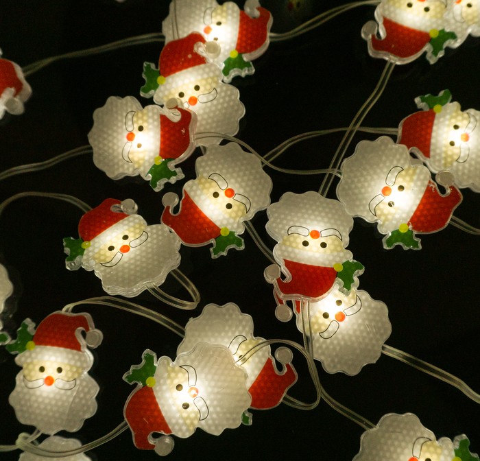 Vianočné LED svetielka Santa Claus 2 W, teplá biela, 50 LED, 5 m, IP65/IP20 – USB, APP